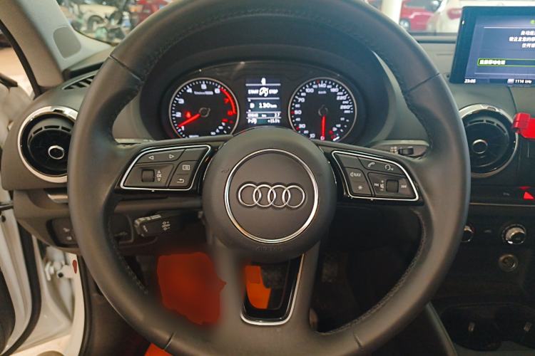 Used Audi A3 2020 Limousine 35 TFSI Fashion Edition China VI Emission Standard Steering Wheel
