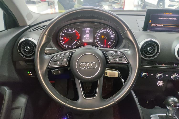 Used Audi A3 2020 Limousine 35 TFSI Fashion Edition China VI Emission Standard Steering Wheel