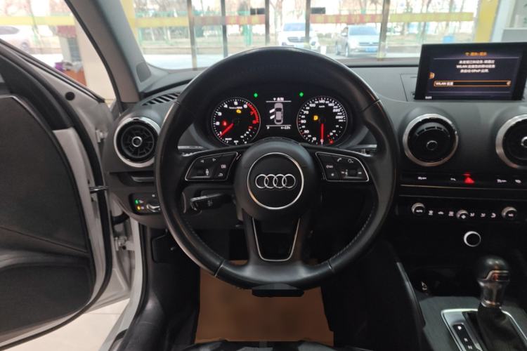 Used Audi A3 2020 Limousine 35 TFSI Fashion Edition China VI Emission Standard Steering Wheel
