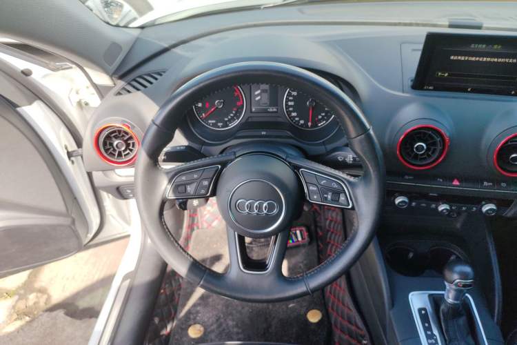 Used Audi A3 2020 Sportback 35 TFSI Style Edition China VI Emission Standard Steering Wheel
