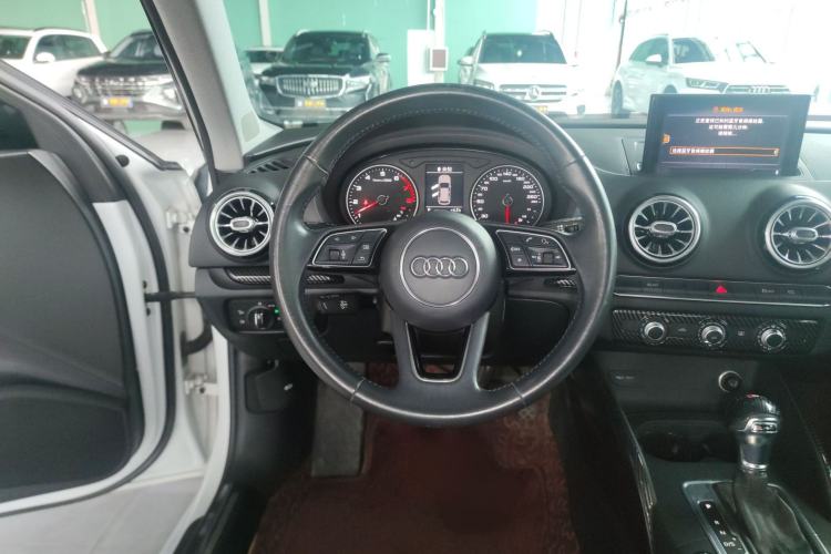 Used Audi A3 2020 Restyled Sportback 35 TFSI Entry-Level China VI Emission Standard Steering Wheel