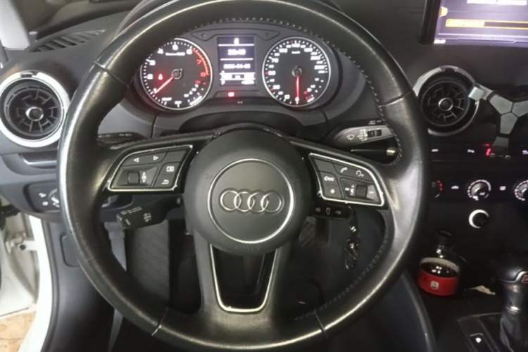 Used Audi A3 2020 Limousine 35 TFSI Fashion Edition China VI Emission Standard Steering Wheel
