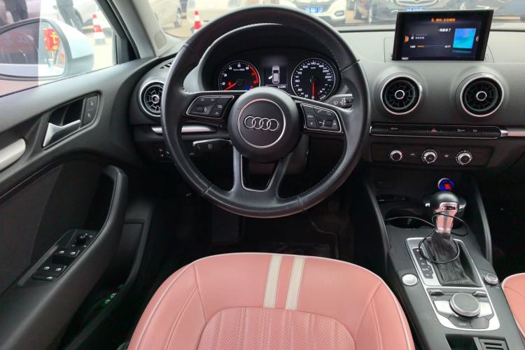 Used Audi A3 2020 Restyled Sportback 35 TFSI Entry-Level China VI Emission Standard Steering Wheel