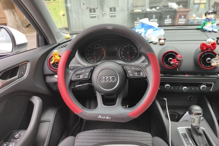 Used Audi A3 2020 Sportback 35 TFSI Sporty Model China VI Steering Wheel