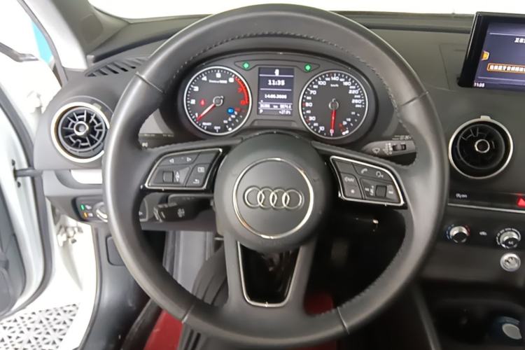 Used Audi A3 2020 Restyled Sportback 35 TFSI Entry-Level China VI Emission Standard Steering Wheel