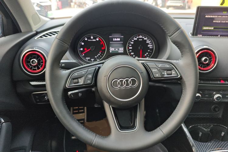 Used Audi A3 2020 Restyled Sportback 35 TFSI Entry-Level China VI Emission Standard Steering Wheel