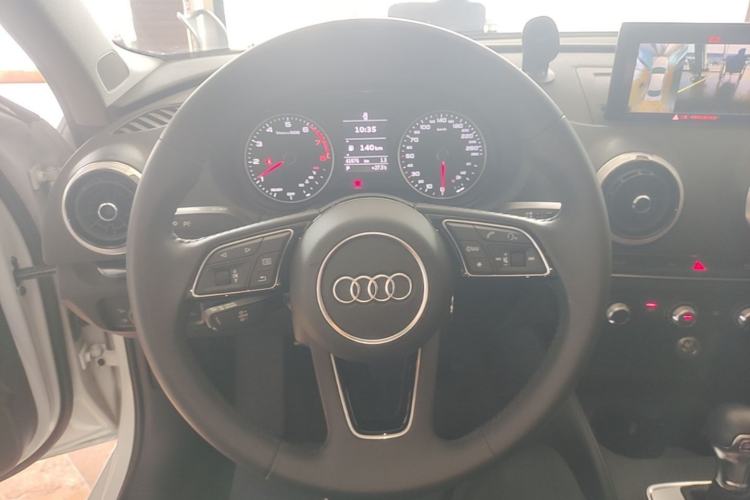 Used Audi A3 2020 Limousine 35 TFSI Fashion Edition China VI Emission Standard Steering Wheel