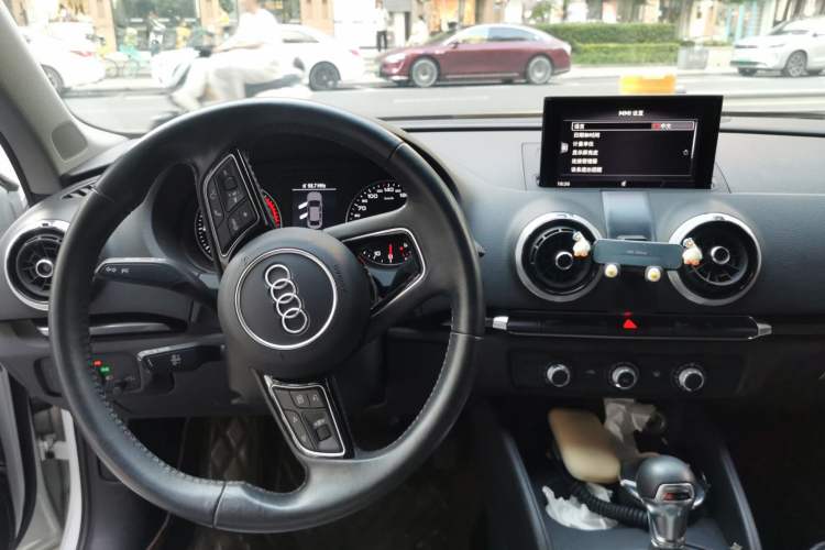 Used Audi A3 2020 Limousine 35 TFSI Fashion Edition China VI Emission Standard Steering Wheel