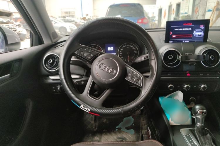 Used Audi A3 2020 Sportback 35 TFSI Ambition China VI Steering Wheel