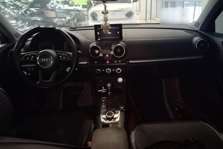 Used Audi A3 2020 Restyled Sportback 35 TFSI Entry-Level China VI Emission Standard Steering Wheel