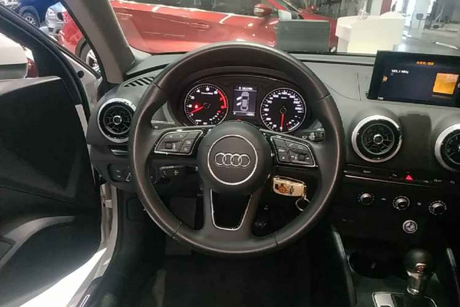 Used Audi A3 2020 Limousine 35 TFSI Fashion Edition China VI Emission Standard Steering Wheel