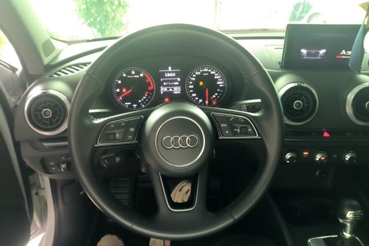 Used Audi A3 2020 Limousine 35 TFSI Fashion Edition China VI Emission Standard Steering Wheel