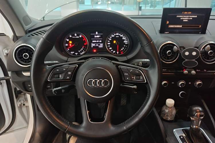 Used Audi A3 2020 Sportback 35 TFSI Ambition China VI Steering Wheel
