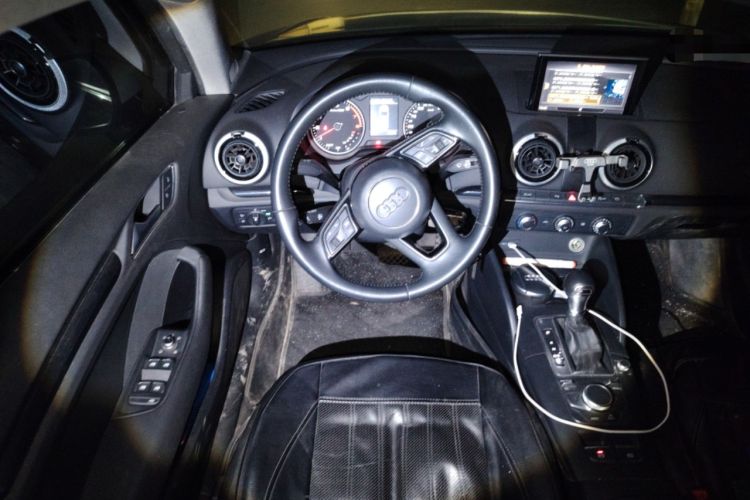 Used Audi A3 2020 Sportback 35 TFSI Fashion Edition China VI Emission Standard Steering Wheel