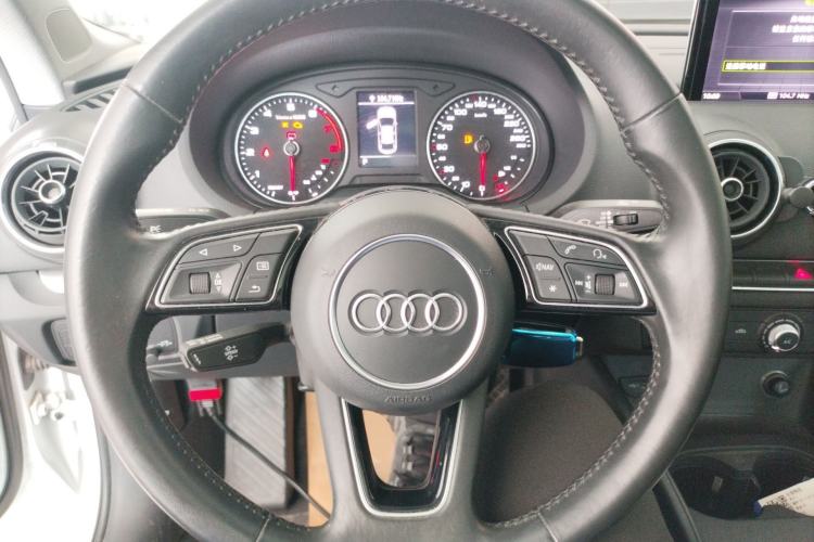 Used Audi A3 2020 Restyled Limousine 35 TFSI Ambition Version China VI Steering Wheel