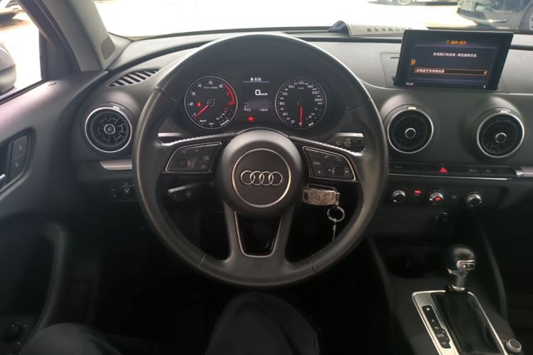Used Audi A3 2020 Restyled Limousine 35 TFSI Ambition Version China VI Steering Wheel