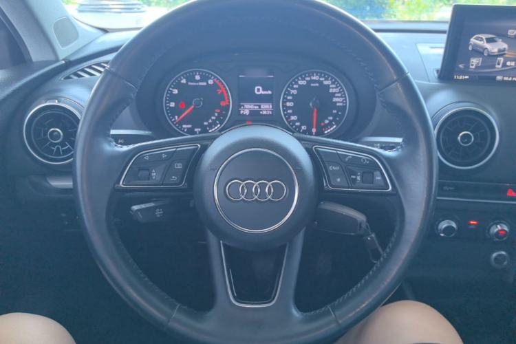 Used Audi A3 2020 Restyled Sportback 35 TFSI Entry-Level China VI Emission Standard Steering Wheel