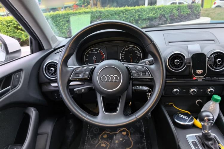 Used Audi A3 2020 Restyled Limousine 35 TFSI Ambition Version China VI Steering Wheel