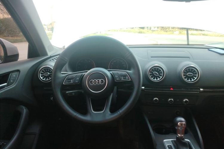 Used Audi A3 2020 Restyled Sportback 35 TFSI Entry-Level China VI Emission Standard Steering Wheel