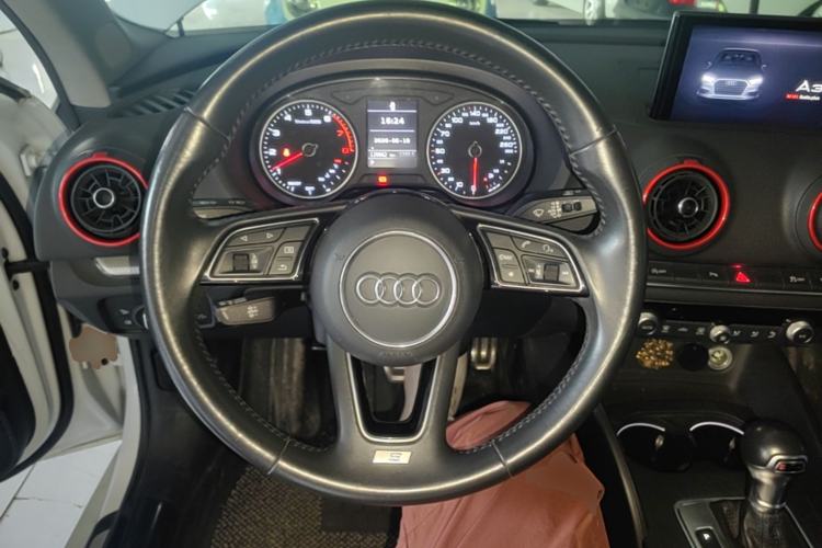 Used Audi A3 2020 Limousine 35 TFSI Style Edition China VI Emission Standard Steering Wheel