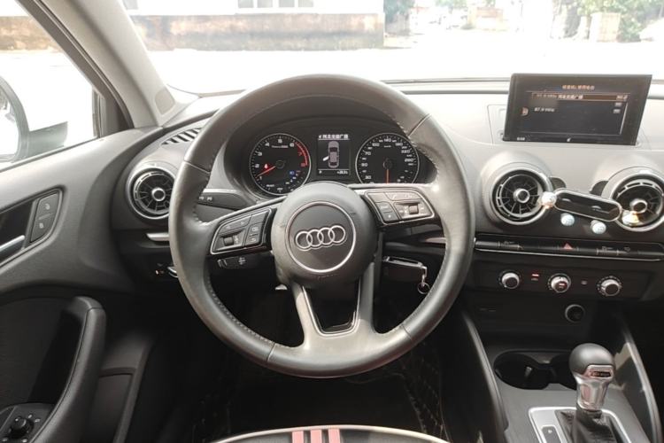 Used Audi A3 2020 Restyled Limousine 35 TFSI Ambition Version China VI Steering Wheel