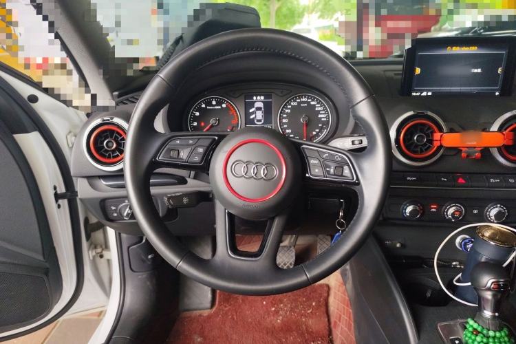 Used Audi A3 2020 Limousine 35 TFSI Fashion Edition China VI Emission Standard Steering Wheel