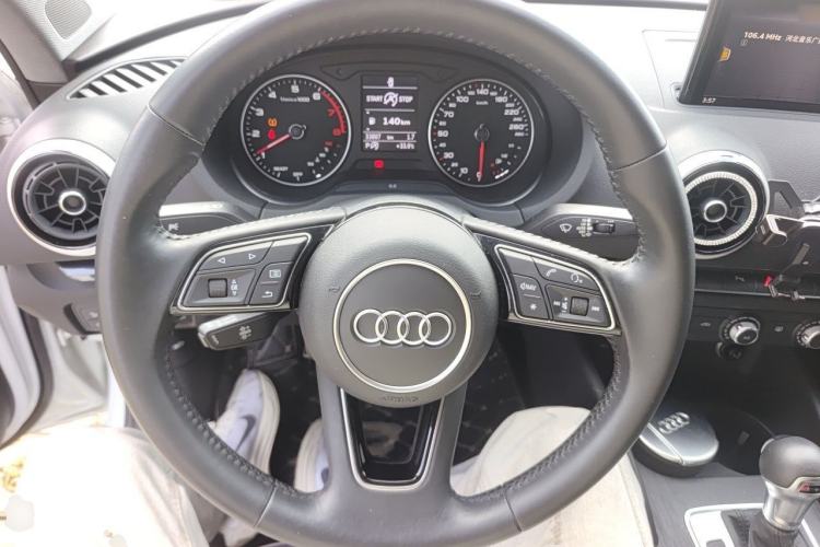 Used Audi A3 2020 Limousine 35 TFSI Fashion Edition China VI Emission Standard Steering Wheel