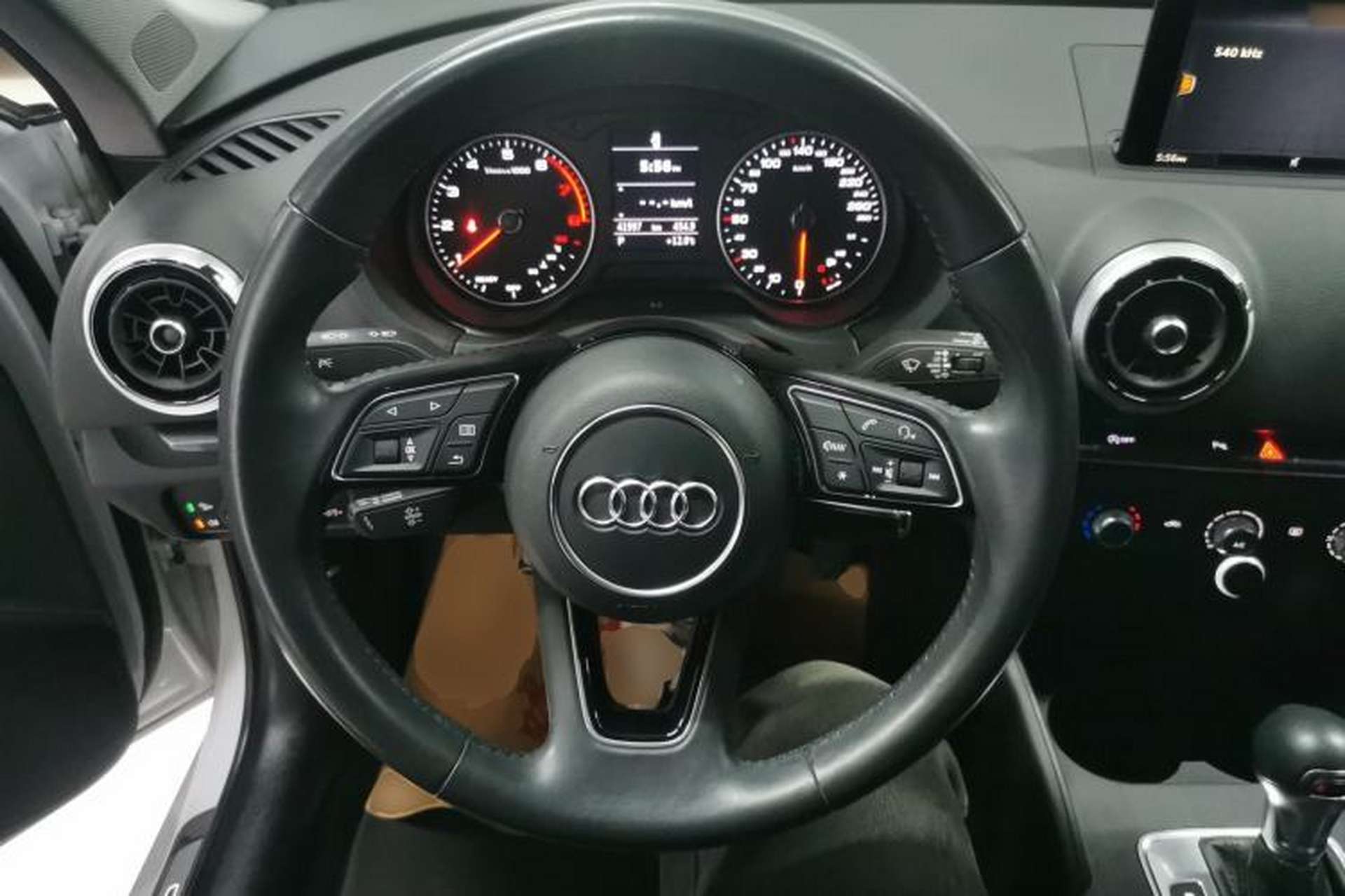 Used Audi A3 2020 Sportback 35 TFSI Fashion Edition China VI Emission Standard Steering Wheel