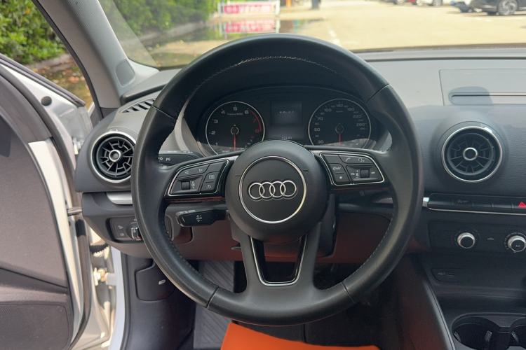 Used Audi A3 2020 Restyled Limousine 35 TFSI Ambition Version China VI Steering Wheel
