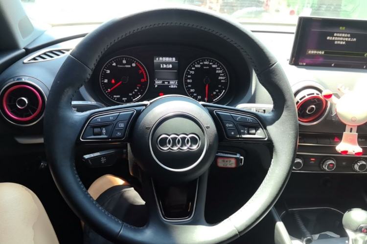 Used Audi A3 2020 Restyled Limousine 35 TFSI Ambition Version China VI Steering Wheel