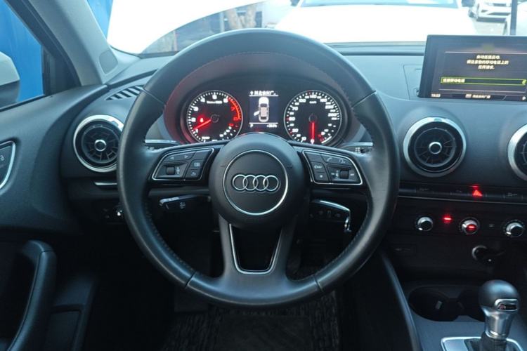 Used Audi A3 2020 Limousine 35 TFSI Fashion Edition China VI Emission Standard Steering Wheel