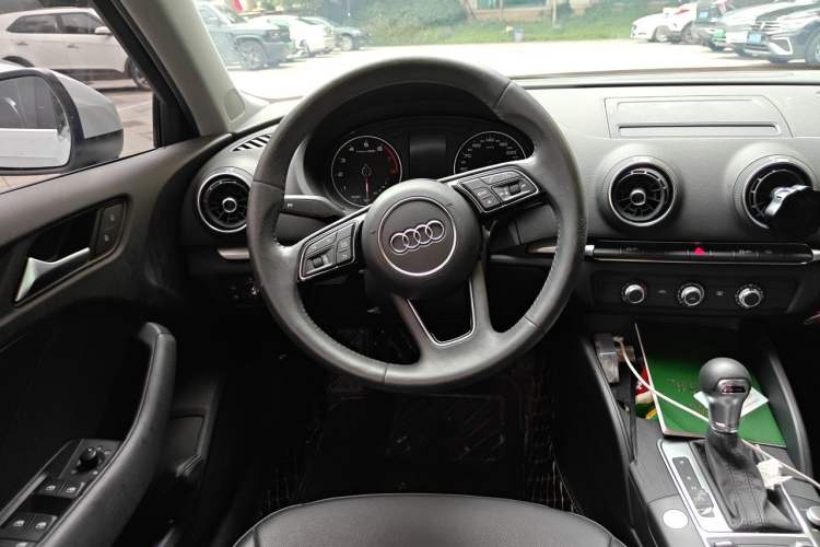 Used Audi A3 2020 Sportback 35 TFSI Ambition China VI Steering Wheel