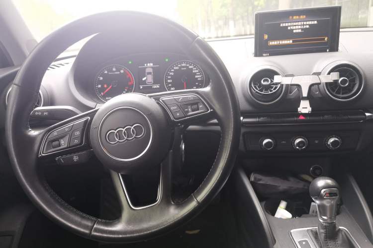 Used Audi A3 2020 Sportback 35 TFSI Ambition China VI Steering Wheel