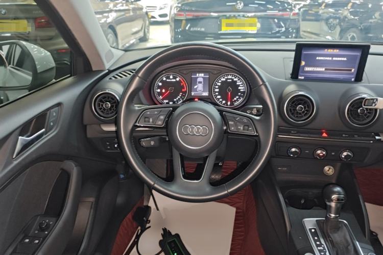 Used Audi A3 2020 Restyled Sportback 35 TFSI Entry-Level China VI Emission Standard Steering Wheel