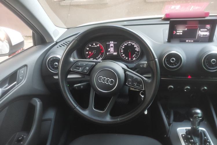 Used Audi A3 2020 Restyled Sportback 35 TFSI Entry-Level China VI Emission Standard Steering Wheel