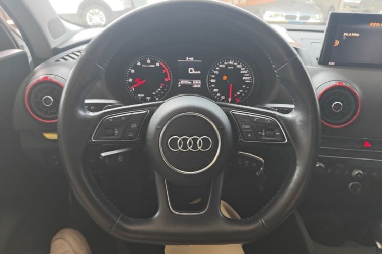 Used Audi A3 2020 Limousine 35 TFSI Fashion Edition China VI Emission Standard Steering Wheel