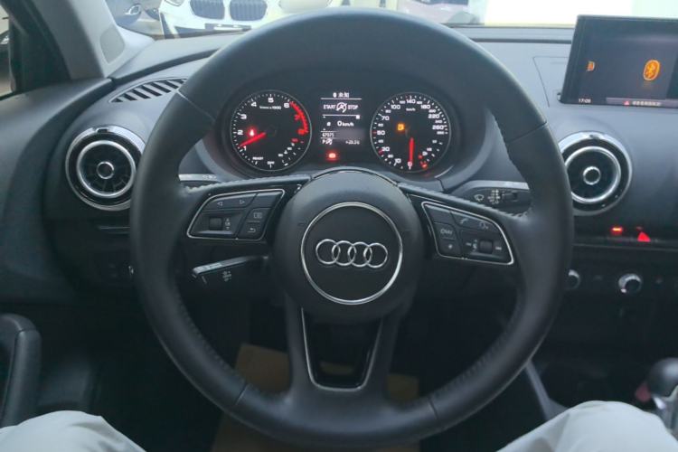 Used Audi A3 2020 Limousine 35 TFSI Fashion Edition China VI Emission Standard Steering Wheel