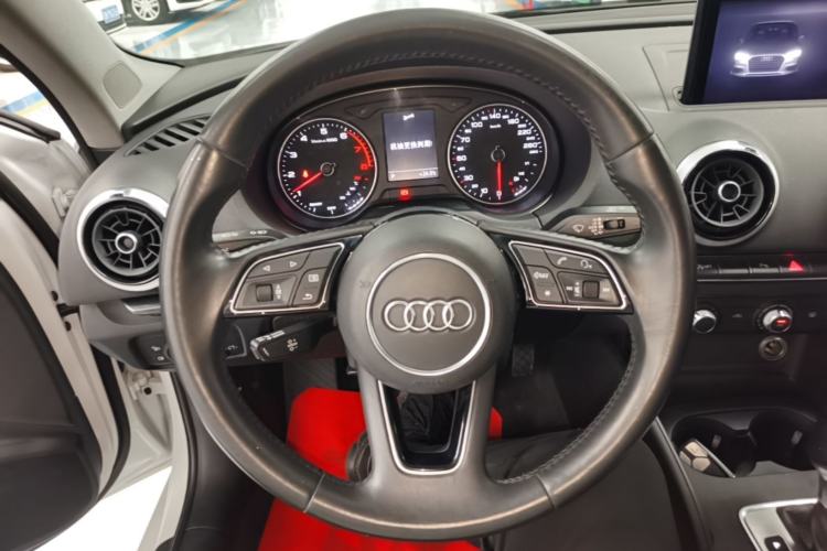 Used Audi A3 2020 Limousine 35 TFSI Fashion Edition China VI Emission Standard Steering Wheel