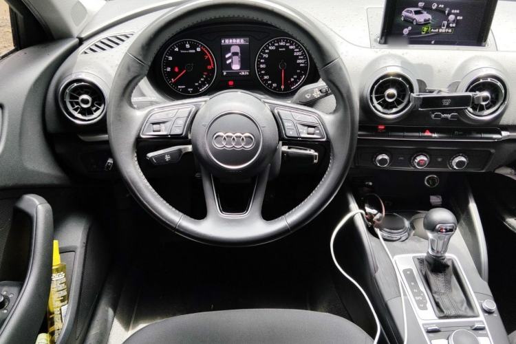 Used Audi A3 2020 Sportback 35 TFSI Ambition China VI Steering Wheel