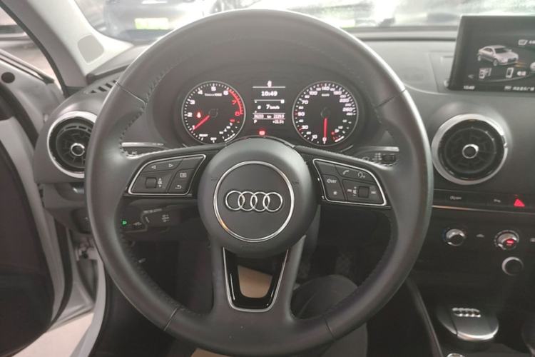 Used Audi A3 2020 Limousine 35 TFSI Fashion Edition China VI Emission Standard Steering Wheel