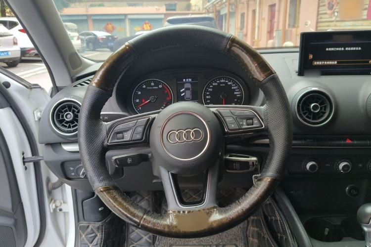 Used Audi A3 2020 Restyled Sportback 35 TFSI Entry-Level China VI Emission Standard Steering Wheel