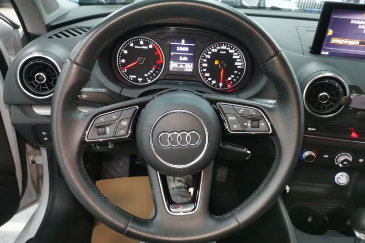 Used Audi A3 2020 Restyled Limousine 35 TFSI Ambition Version China VI Steering Wheel