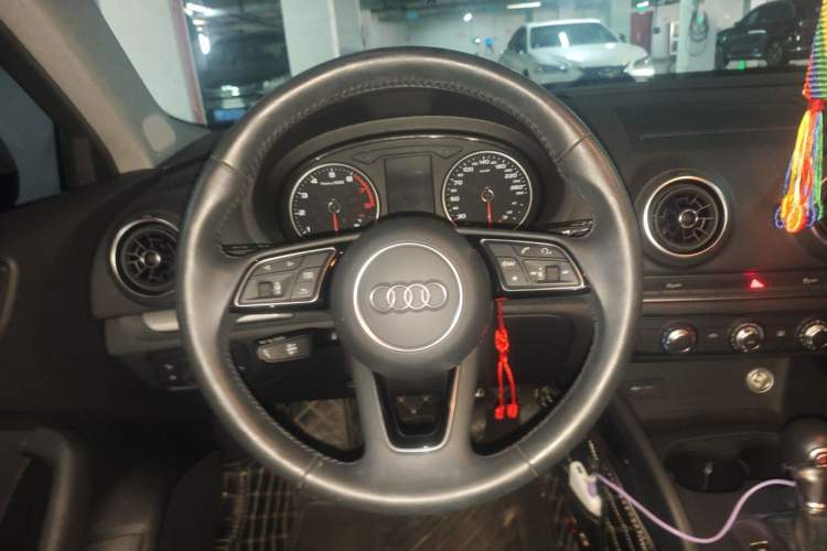 Used Audi A3 2020 Restyled Sportback 35 TFSI Entry-Level China VI Emission Standard Steering Wheel