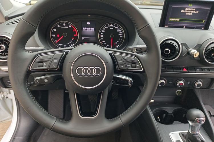 Used Audi A3 2020 Restyled Limousine 35 TFSI Ambition Version China VI Steering Wheel