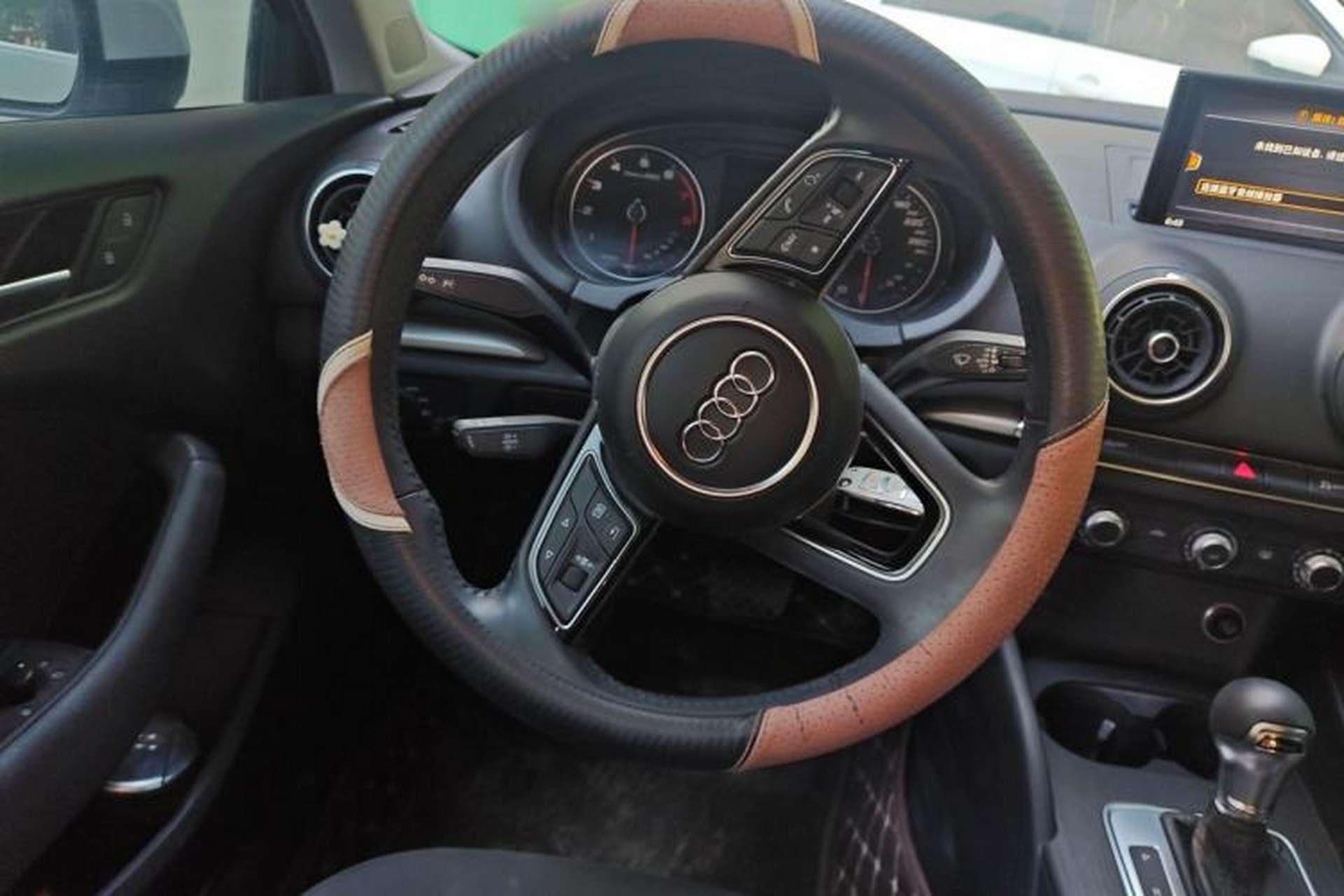 Used Audi A3 2020 Restyled Sportback 35 TFSI Entry-Level China VI Emission Standard Steering Wheel