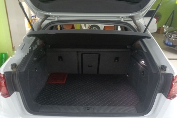 Used Audi A3 2020 Sportback 35 TFSI Fashion Edition China VI Emission Standard Trunk