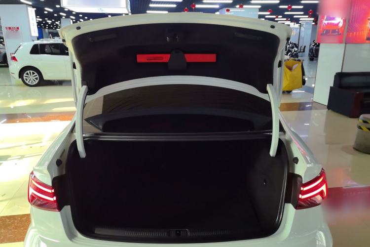 Used Audi A3 2020 Limousine 35 TFSI Ambition China VI Trunk