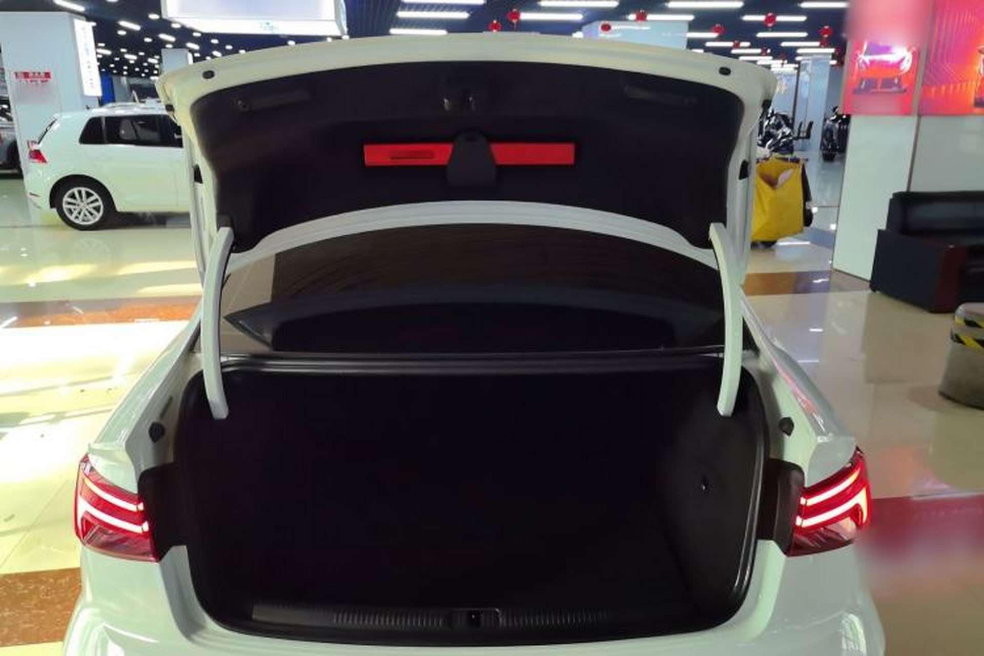 Used Audi A3 2020 Limousine 35 TFSI Ambition China VI Trunk