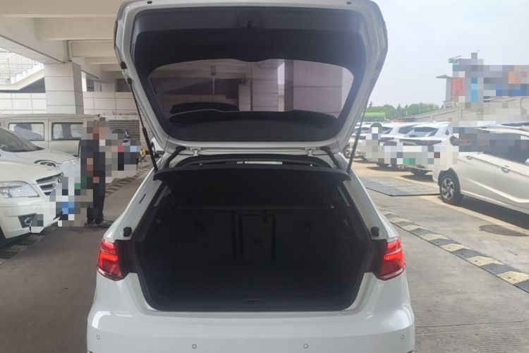 Used Audi A3 2020 Sportback 35 TFSI Fashion Edition China VI Emission Standard Trunk