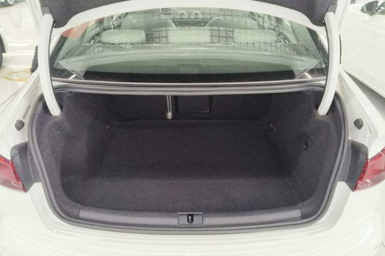 Used Audi A3 2020 Limousine 35 TFSI Style Edition China VI Emission Standard Trunk